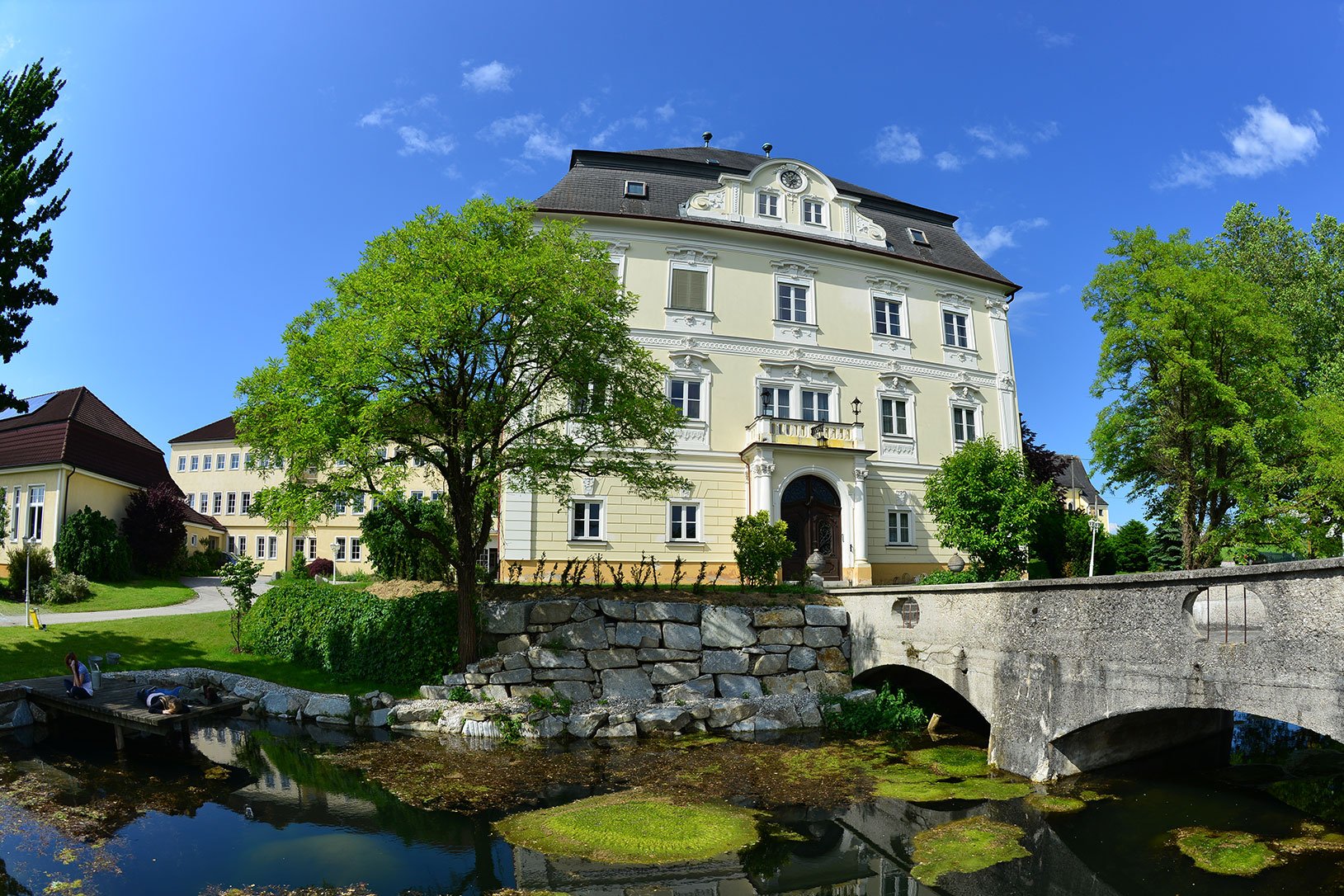 Schulgebäude der Landwirtschaftsschule Mistelbach in Oberösterreich